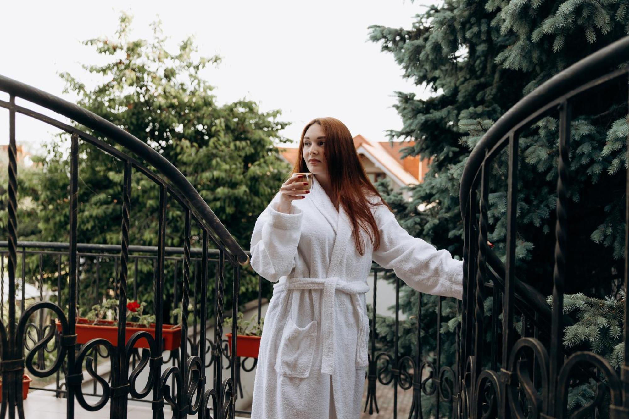 Отель Эдуард Ужгород Экстерьер фото